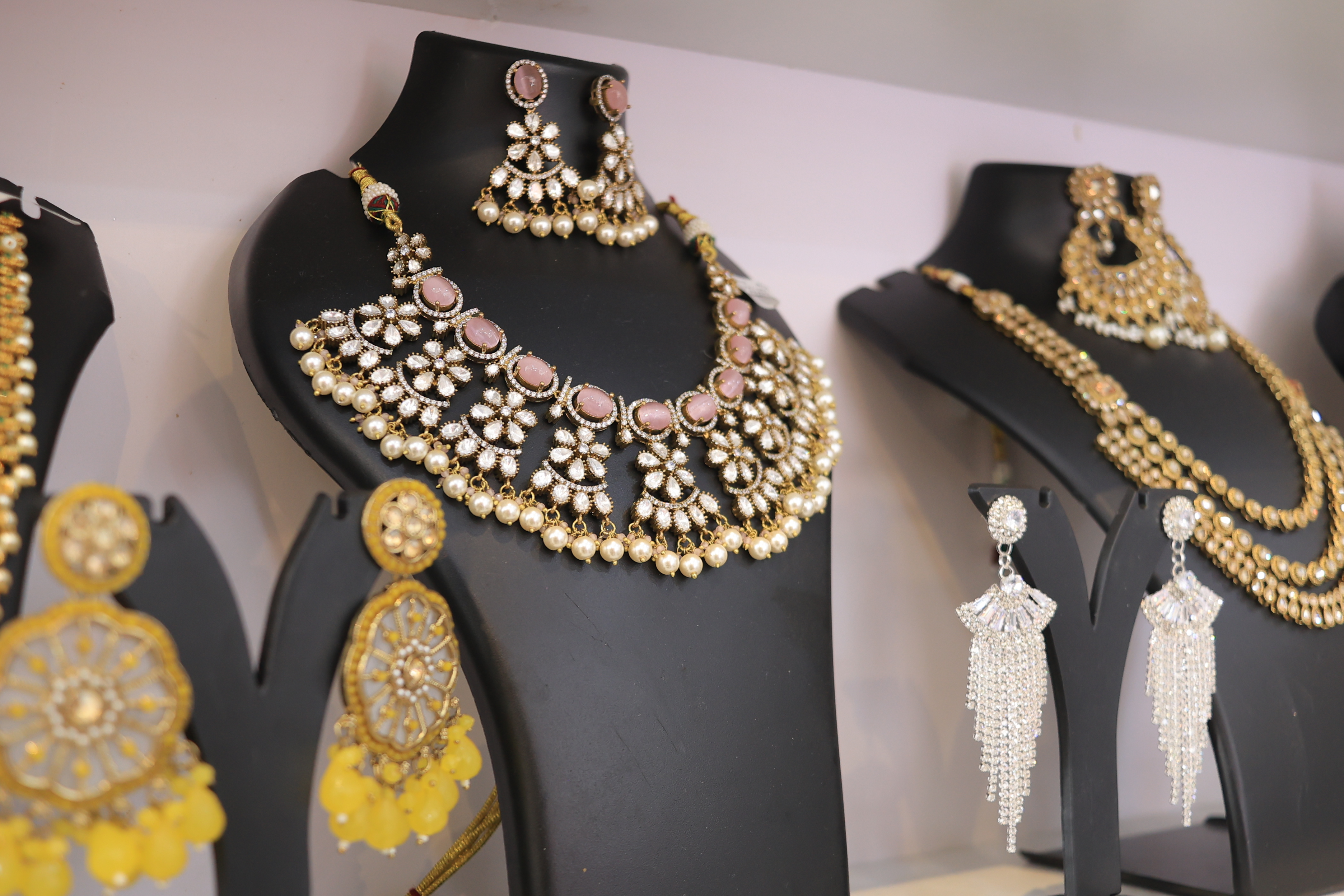 Rental jewellery